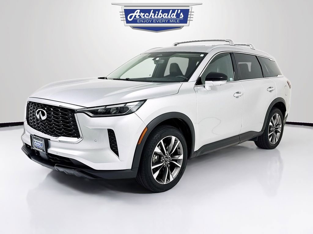 Used 2023 INFINITI QX60 Luxe AWD/4WD image 3