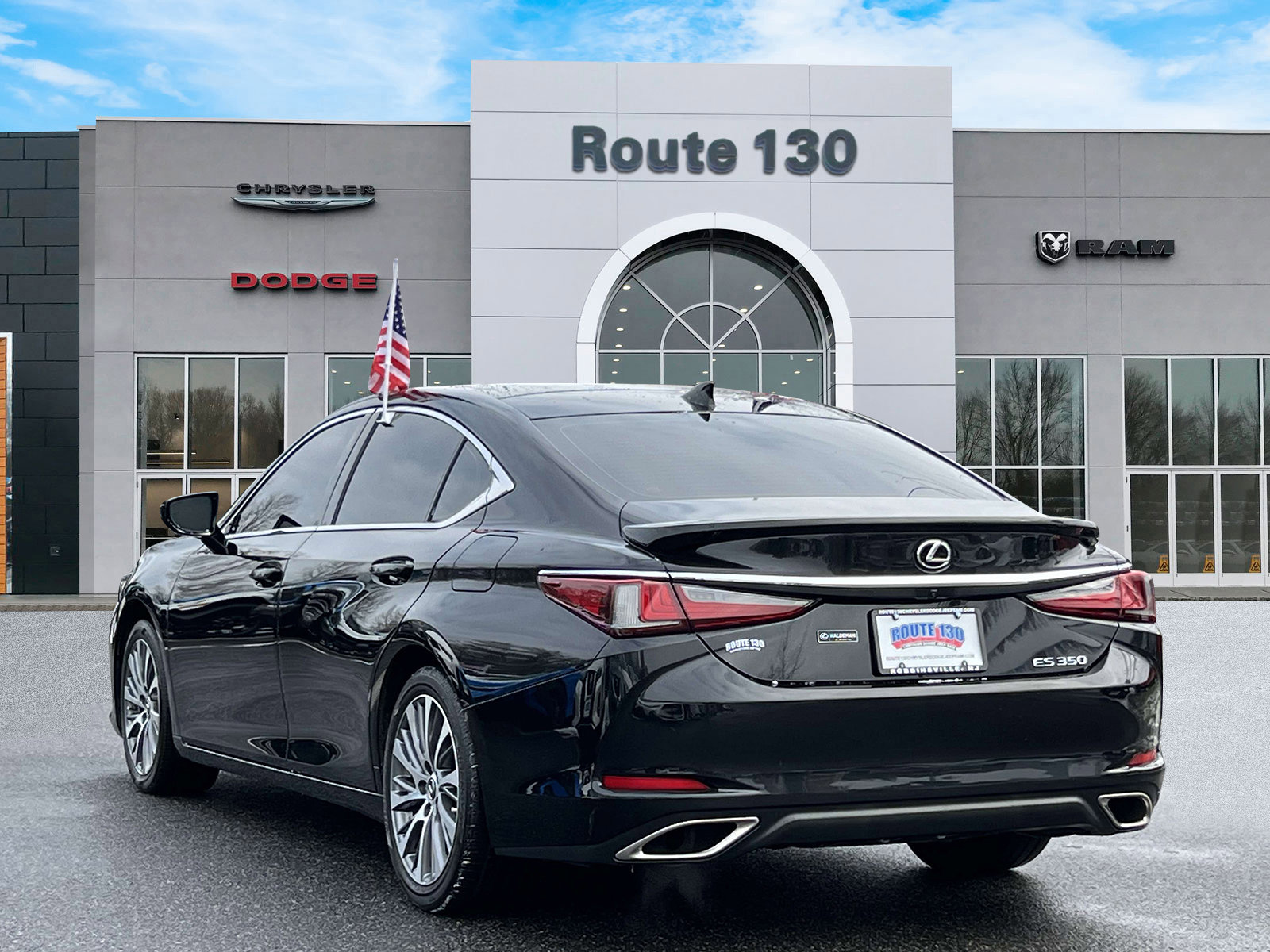 Used 2021 Lexus ES 350 w/ Premium Package image 3