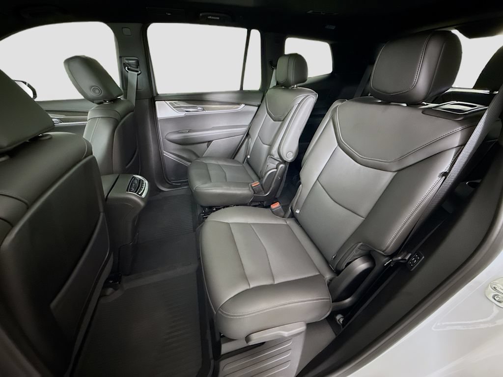 Certified 2025 Cadillac XT6 Sport w/ Technology Package AWD/4WD image 25