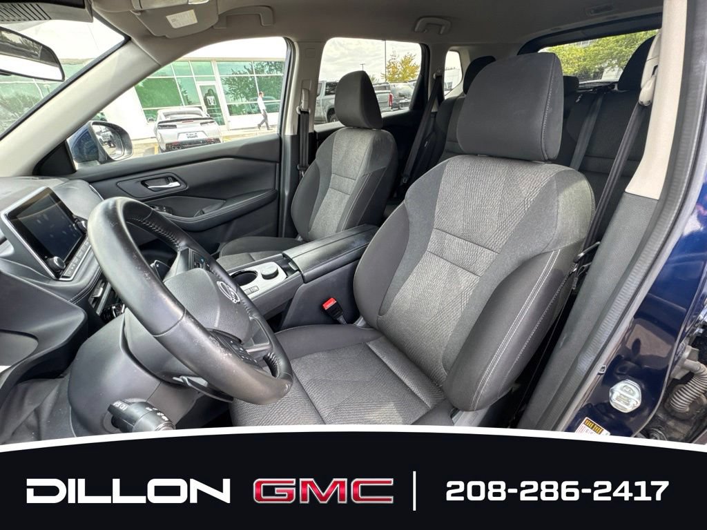 Used 2025 Nissan Rogue SV AWD/4WD image 10
