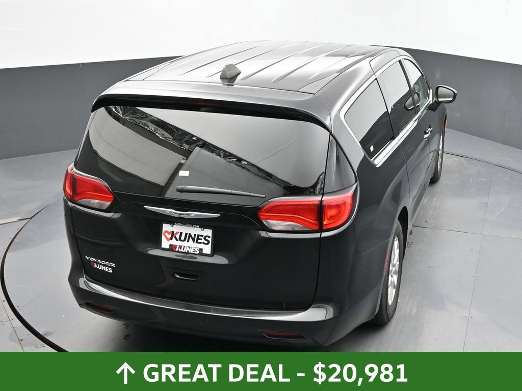 Used 2023 Chrysler Voyager LX FWD image 37