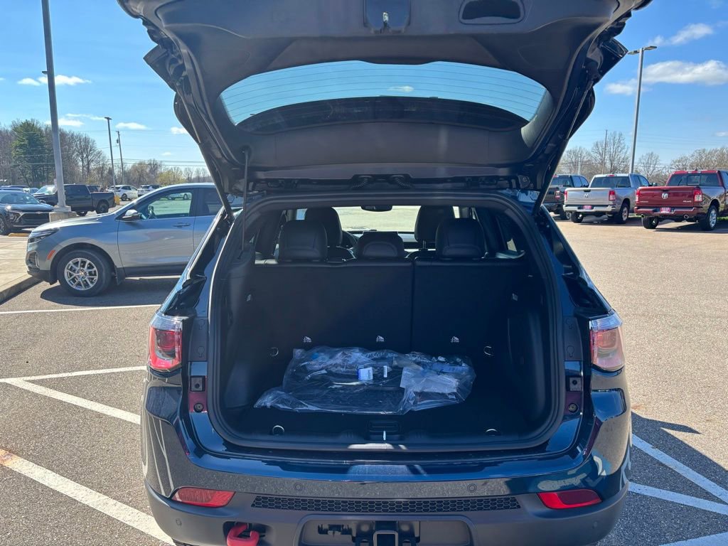 New 2026 Jeep Compass Trailhawk AWD/4WD image 10