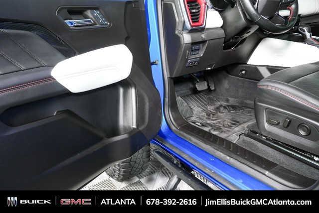 Certified 2024 GMC Canyon AT4X w/ AT4X AEV Edition AWD/4WD image 7