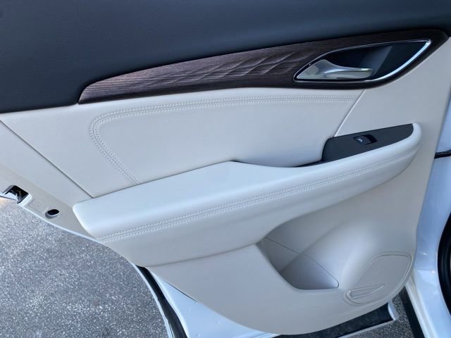 Used 2023 Buick Envision Avenir image 35