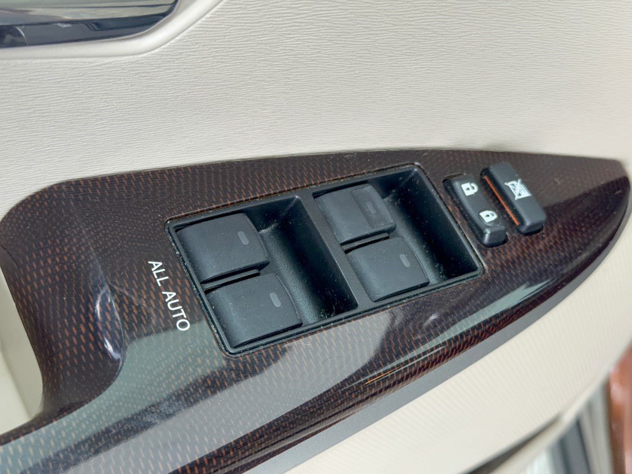 Used 2010 Toyota Venza w/ Convenience Pkg FWD image 15