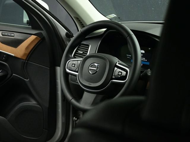 Used 2023 Volvo XC90 B6 Plus w/ Protection Package image 68