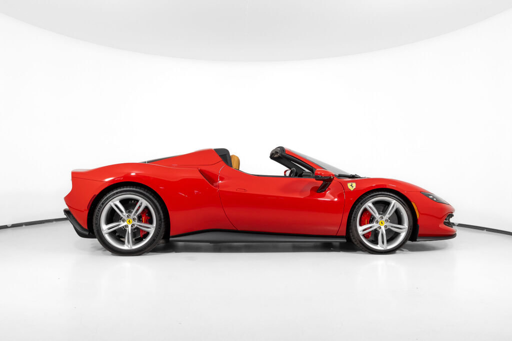 Used 2025 Ferrari 296 GTS RWD image 10