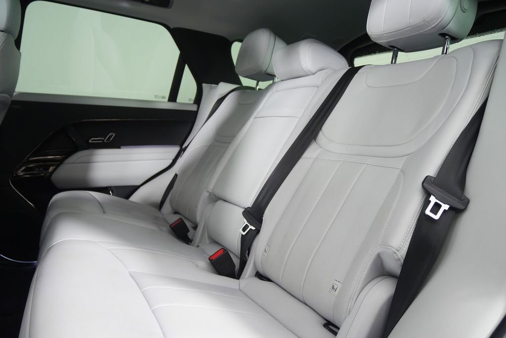 Used 2023 Land Rover Range Rover Sport SE image 17