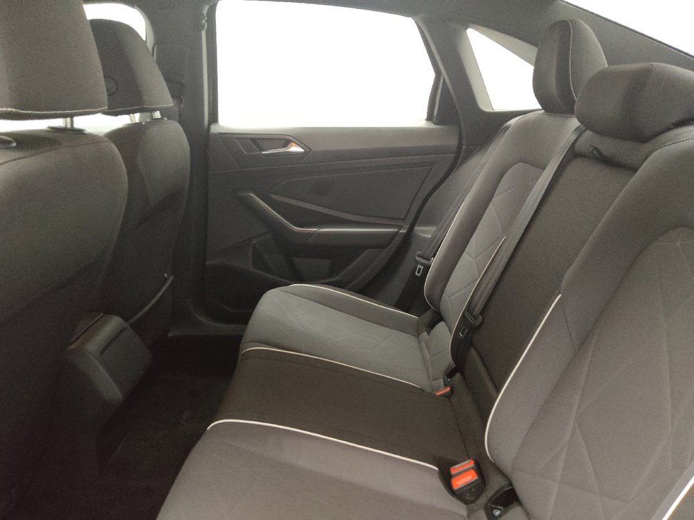 Used 2025 Volkswagen Jetta Sport image 18