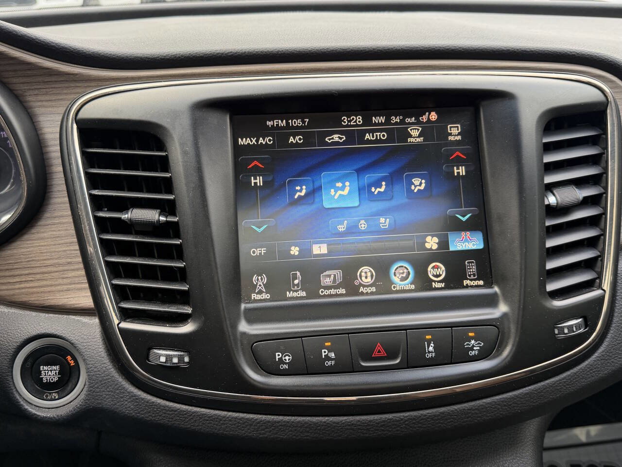 Used 2017 Chrysler 200 C w/ Premium Group image 13