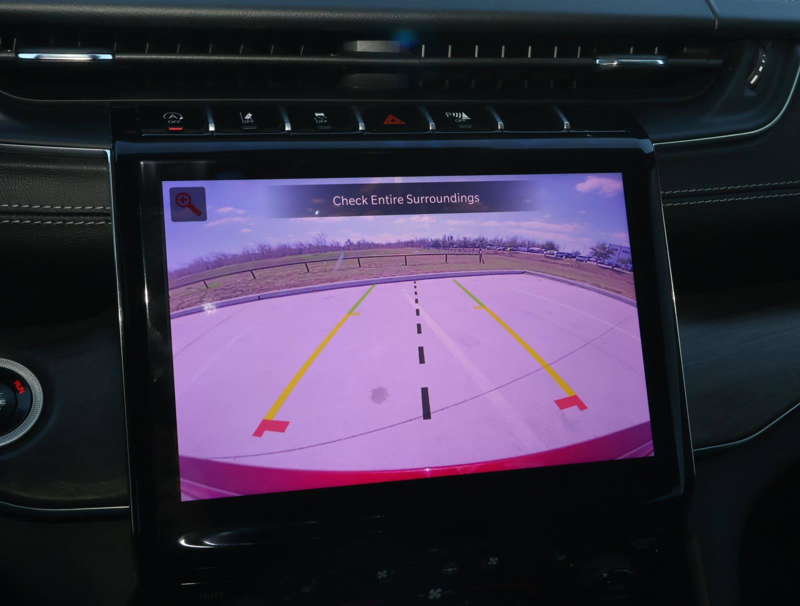 Used 2025 Jeep Grand Cherokee Overland image 32