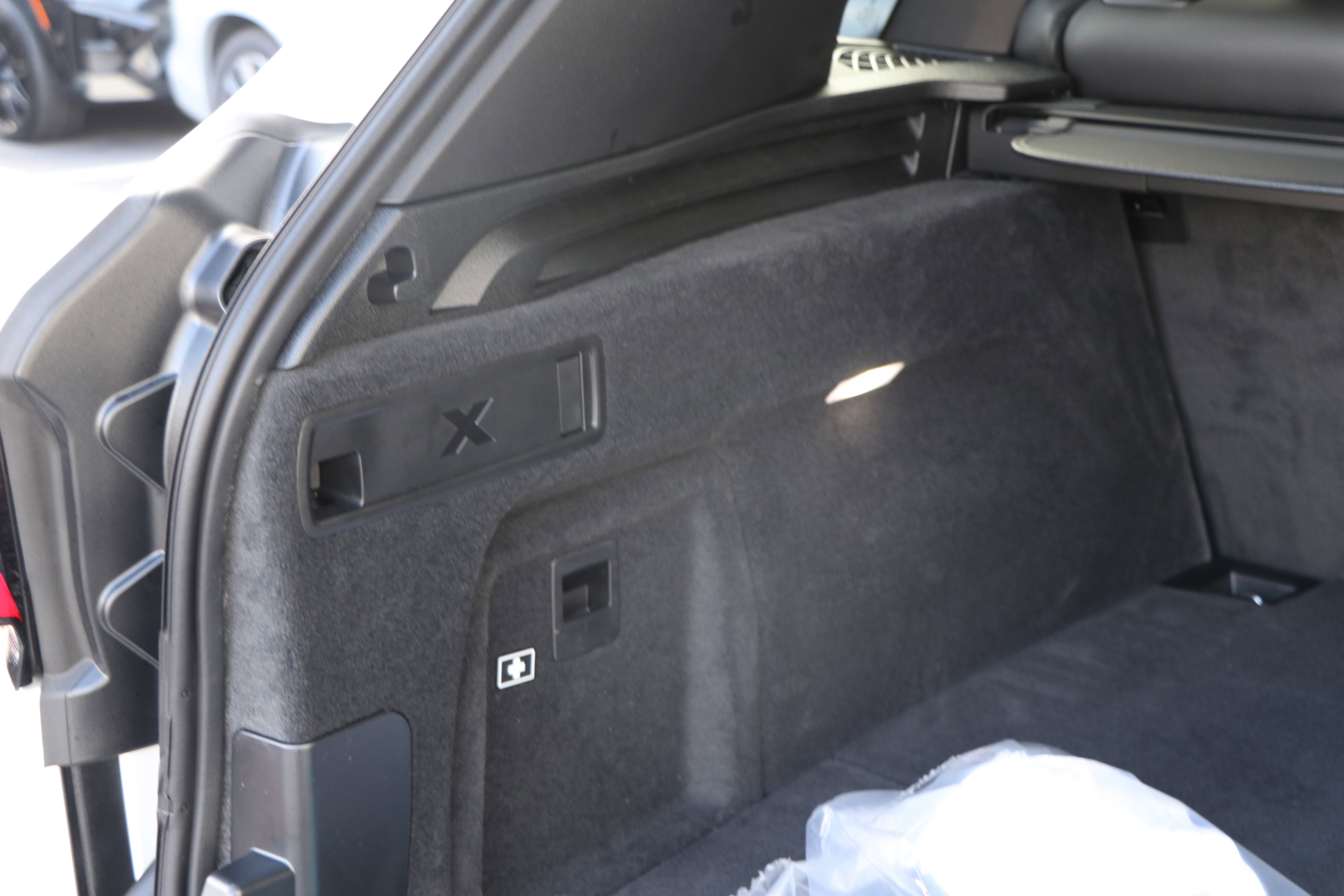 Used 2026 BMW X5 xDrive50e w/ Parking Assistance Package image 39