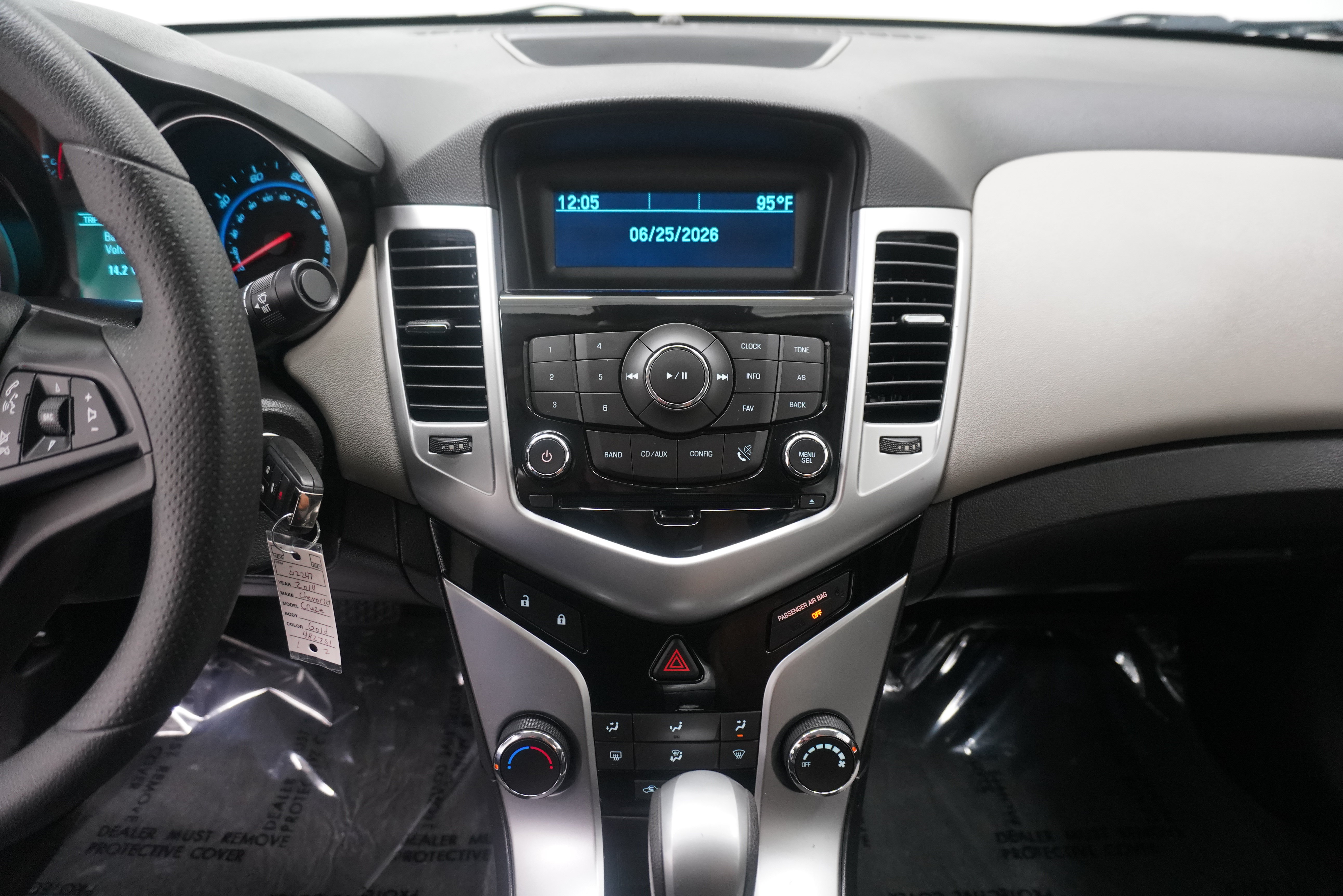 Used 2014 Chevrolet Cruze LS FWD image 17