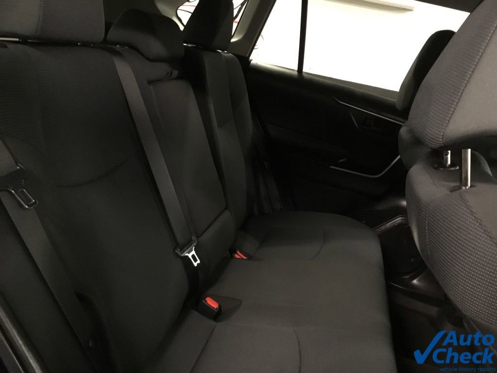 Used 2022 Toyota RAV4 LE AWD/4WD image 31