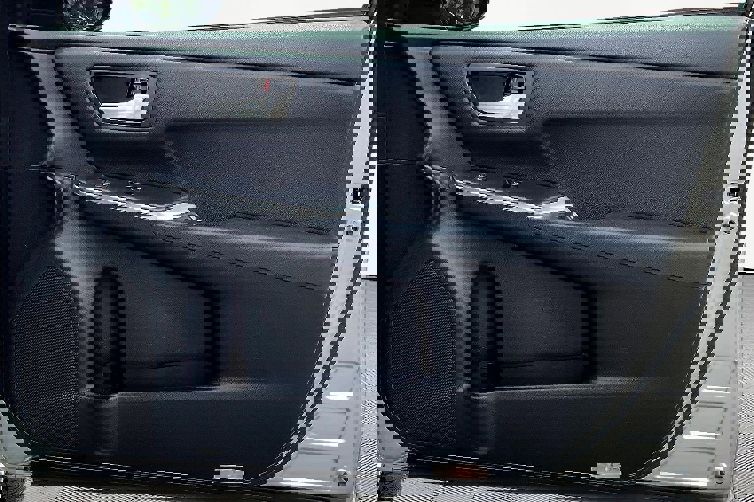 Used 2017 Toyota Camry SE w/ Protection Package (Q2) FWD image 28