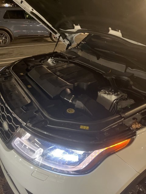 Used 2018 Land Rover Range Rover Sport HSE Dynamic image 20