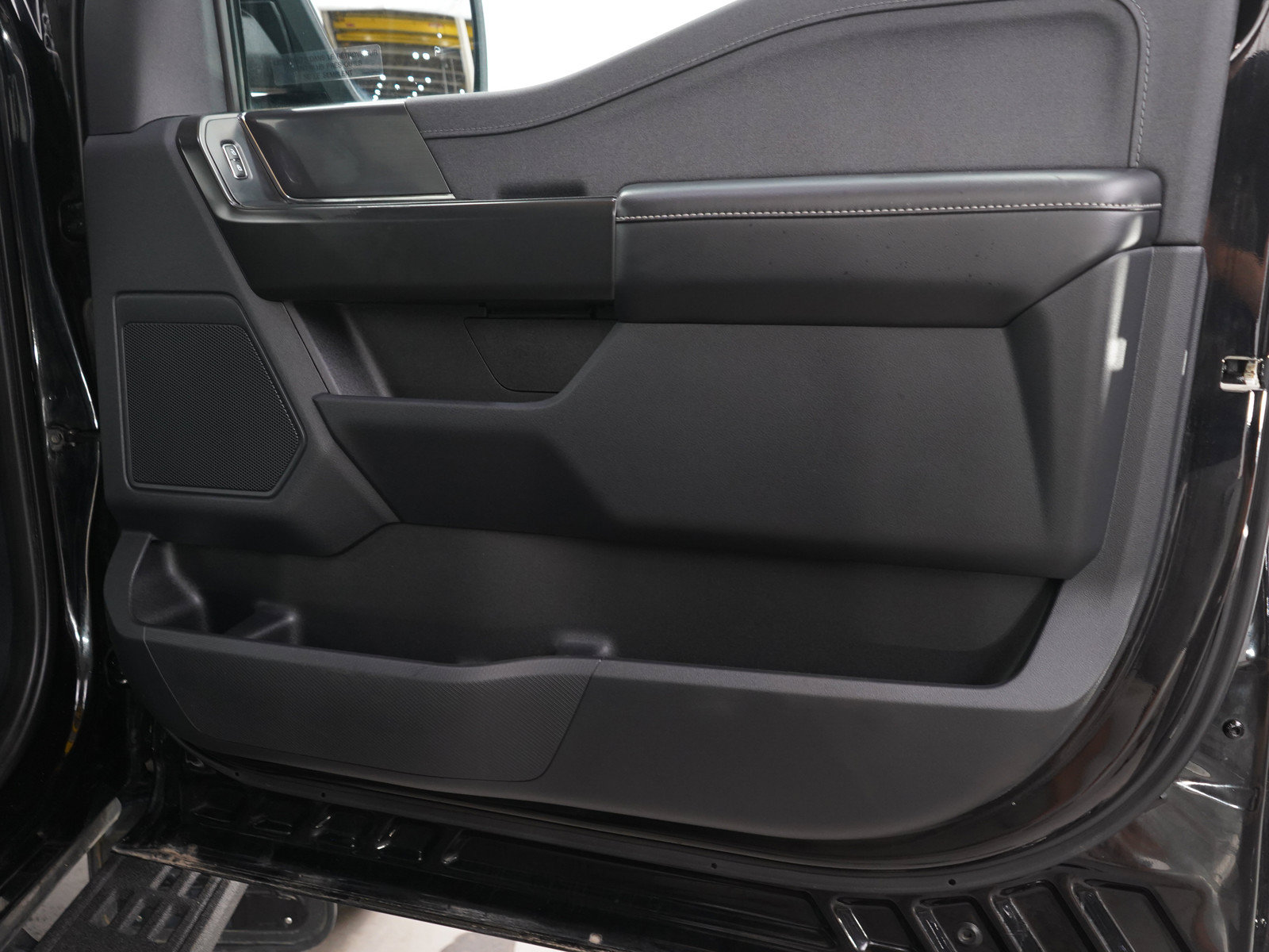 Used 2022 Ford F150 Raptor w/ Convenience Package AWD/4WD image 11