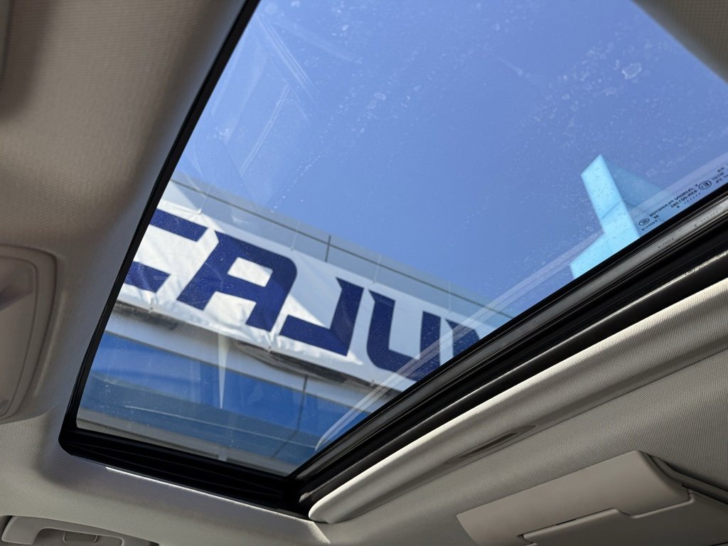 Certified 2018 GMC Yukon Denali w/ Denali Ultimate Package image 26