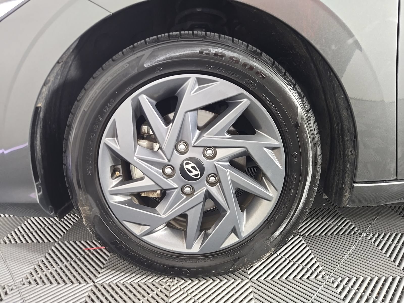 Used 2024 Hyundai Elantra SEL FWD image 7