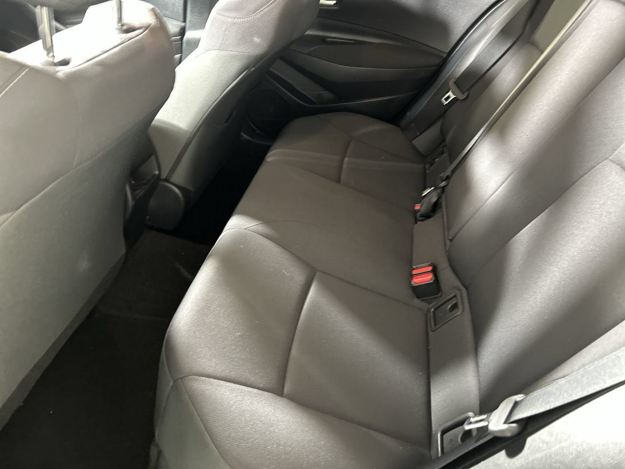 Used 2021 Toyota Corolla LE w/ Carpet Mat Package (TMS) FWD image 24