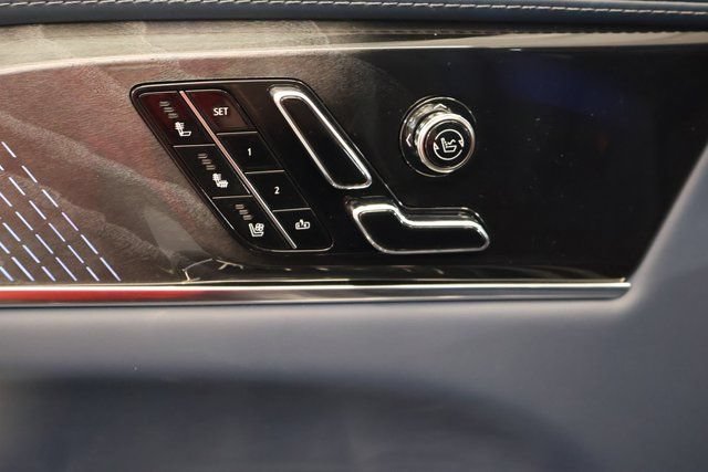 New 2026 Cadillac Escalade IQL Sport 2 w/ LPO, ONYX Package AWD/4WD image 9