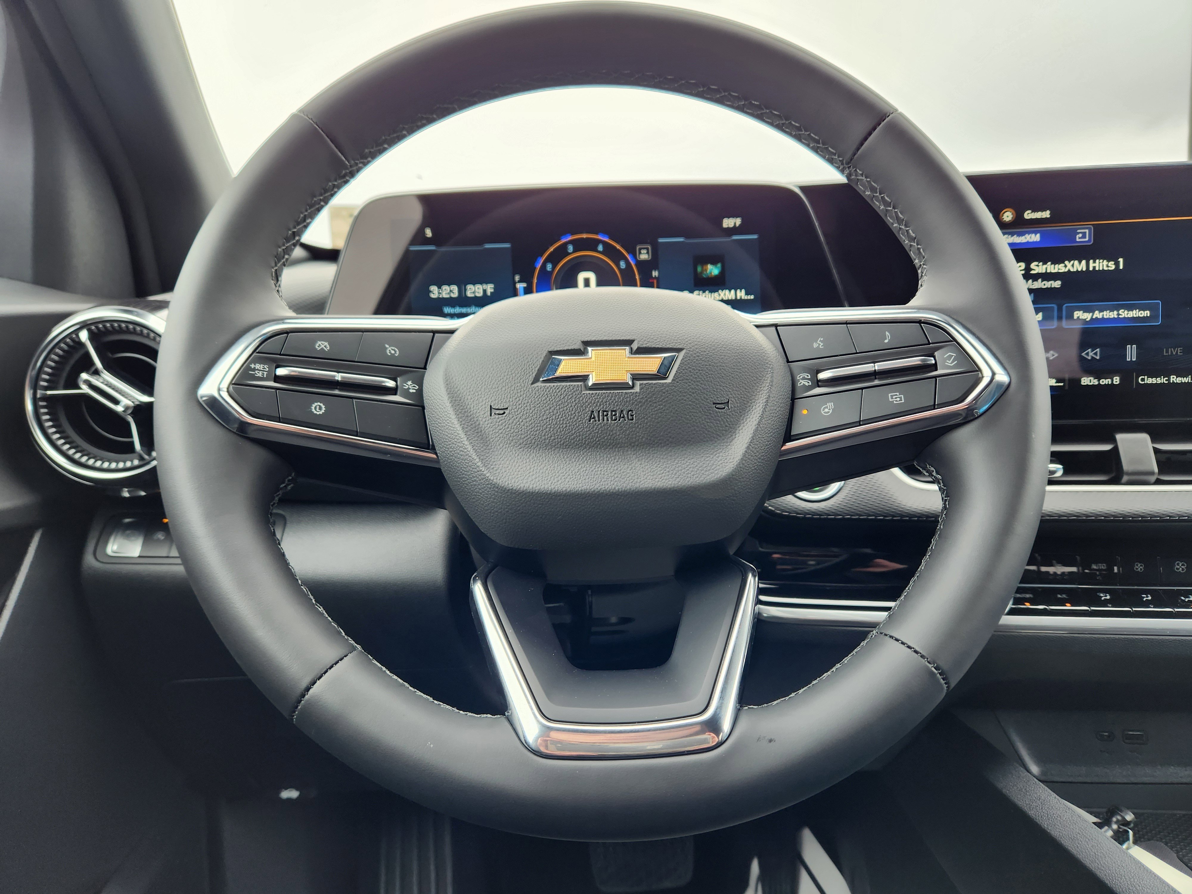 New 2026 Chevrolet Equinox LT w/ Convenience Package II image 15