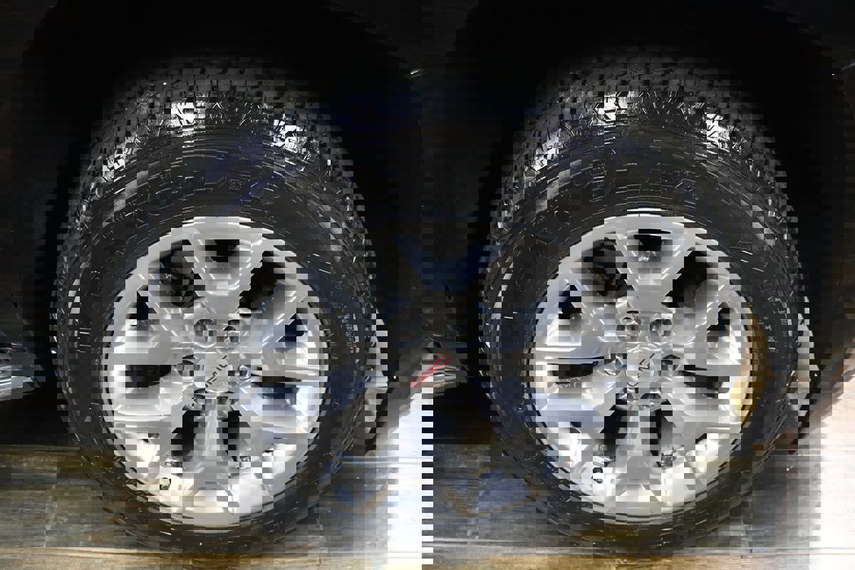 Used 2015 GMC Yukon SLT w/ HD Trailering Package image 30