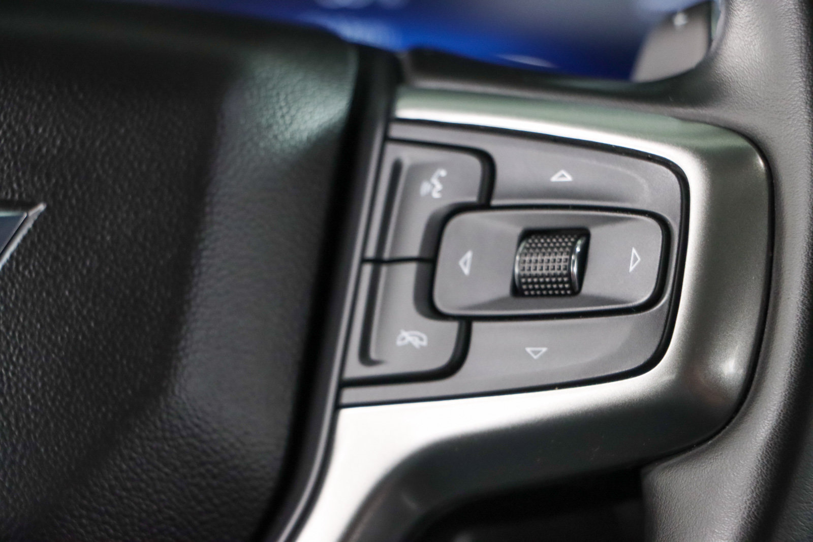 Used 2023 Chevrolet Silverado 1500 RST w/ Redline Edition AWD/4WD image 16