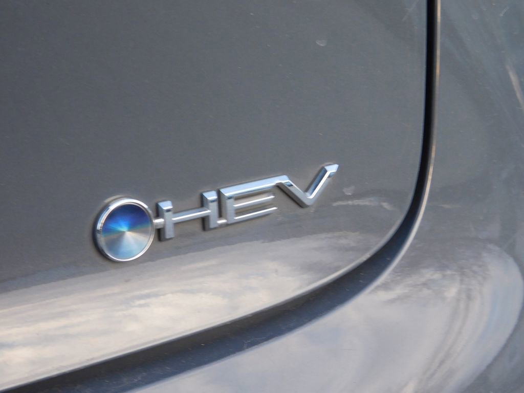 Used 2024 Toyota Prius LE image 6