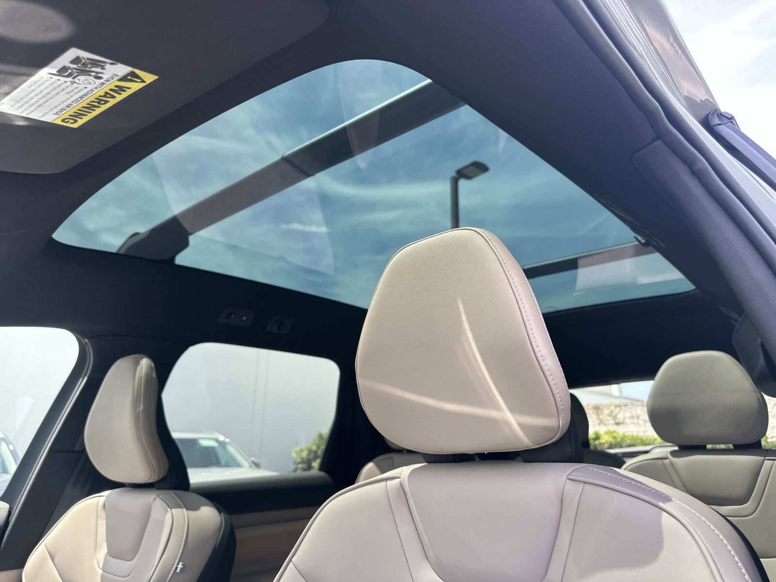 Certified 2025 Volvo EX90 Ultra AWD/4WD image 35