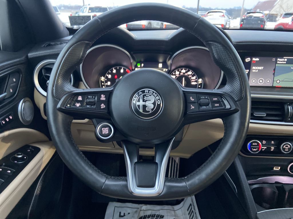 Used 2023 Alfa Romeo Stelvio Ti Lusso w/ Quick Order Package 22X Lusso image 22