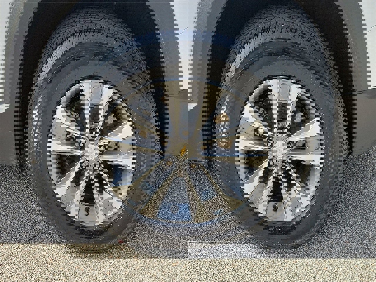 Used 2025 Chevrolet Equinox LT image 5