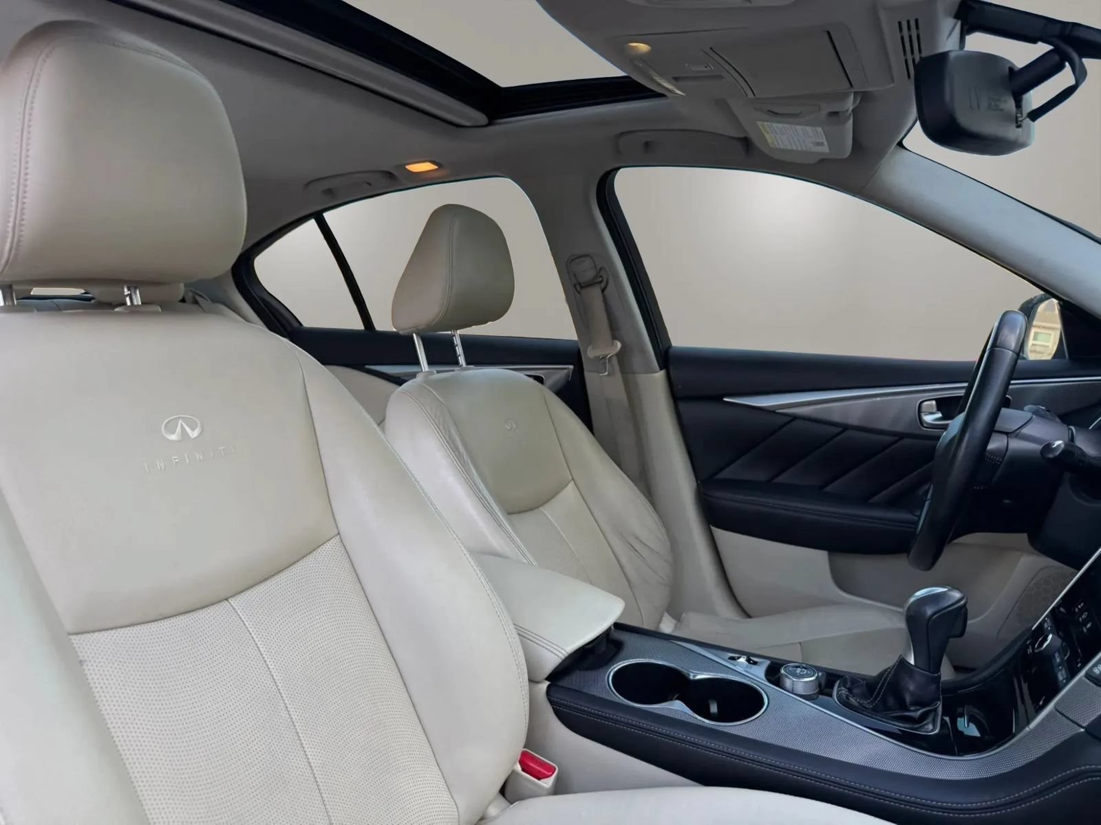 Used 2014 INFINITI Q50 Premium w/ Navigation Package RWD image 17
