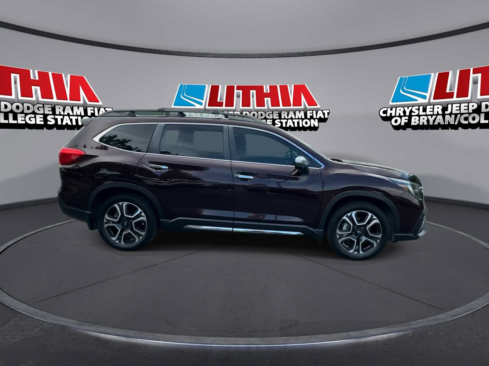 Used 2023 Subaru Ascent Touring AWD/4WD image 9