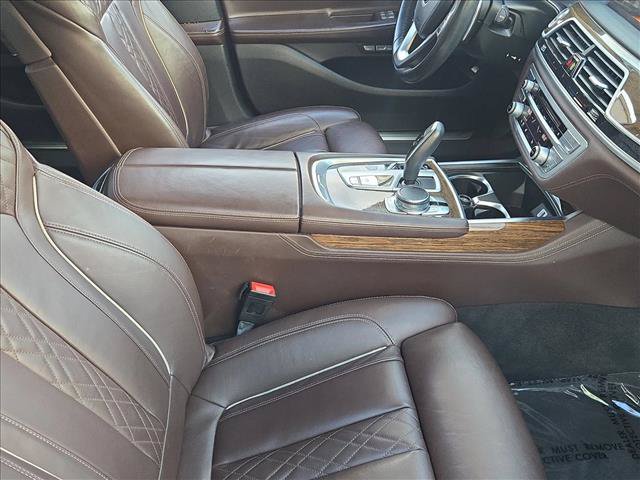 Used 2017 BMW 740i RWD image 23