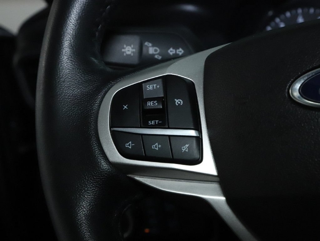 Used 2022 Ford Explorer XLT AWD/4WD image 21