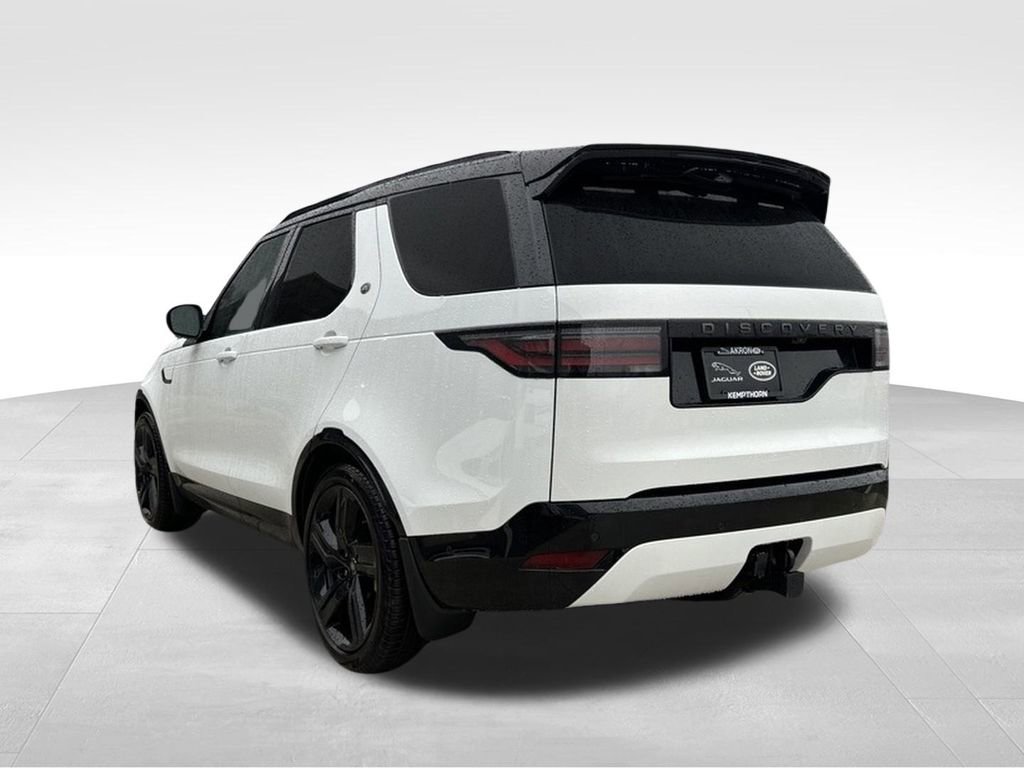 New 2024 Land Rover Discovery Dynamic SE image 3