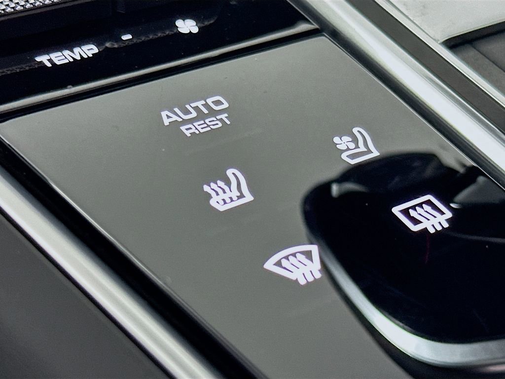 Certified 2023 Porsche Panamera 4 image 23