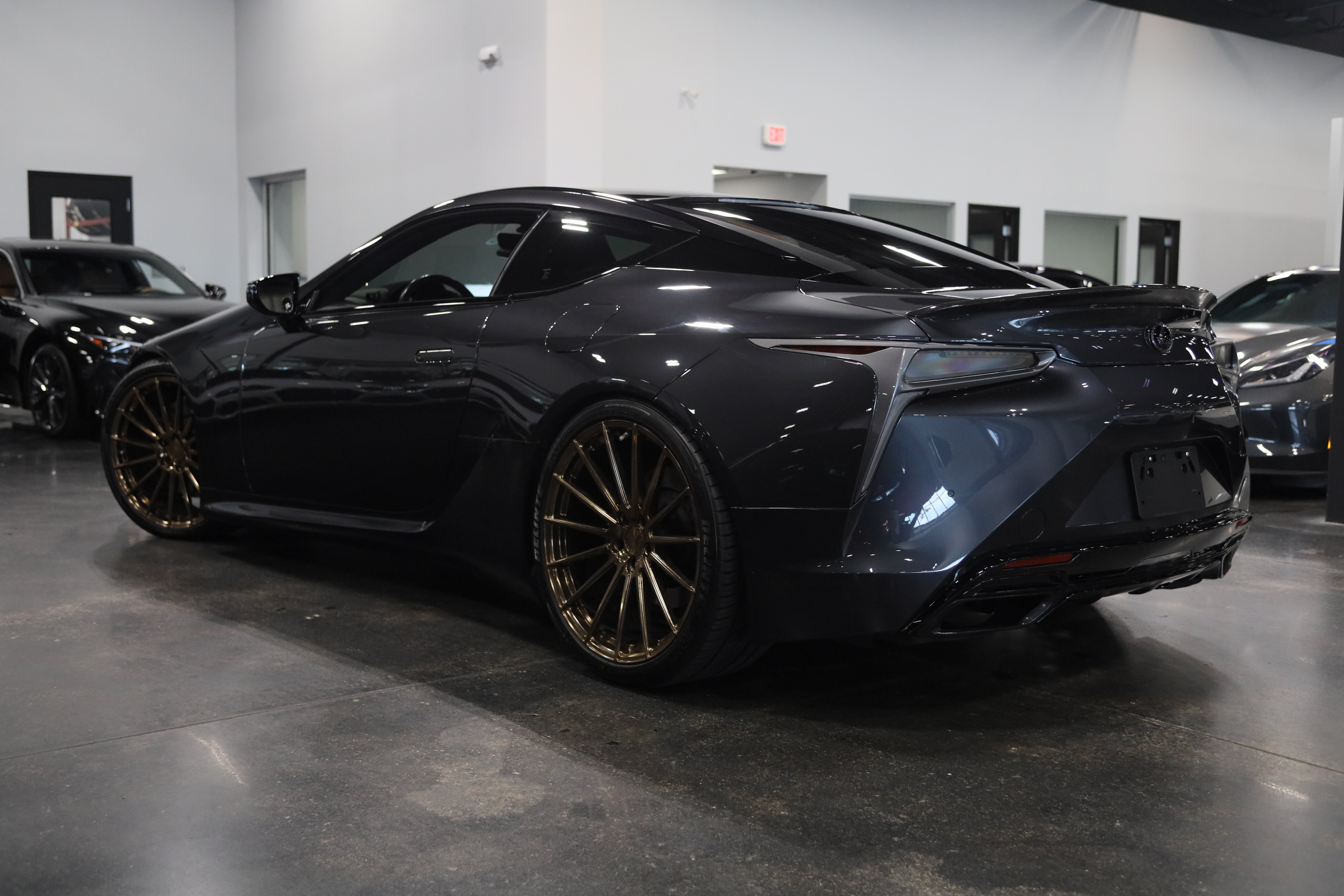 Used 2018 Lexus LC 500 Coupe w/ Sport Package RWD image 4