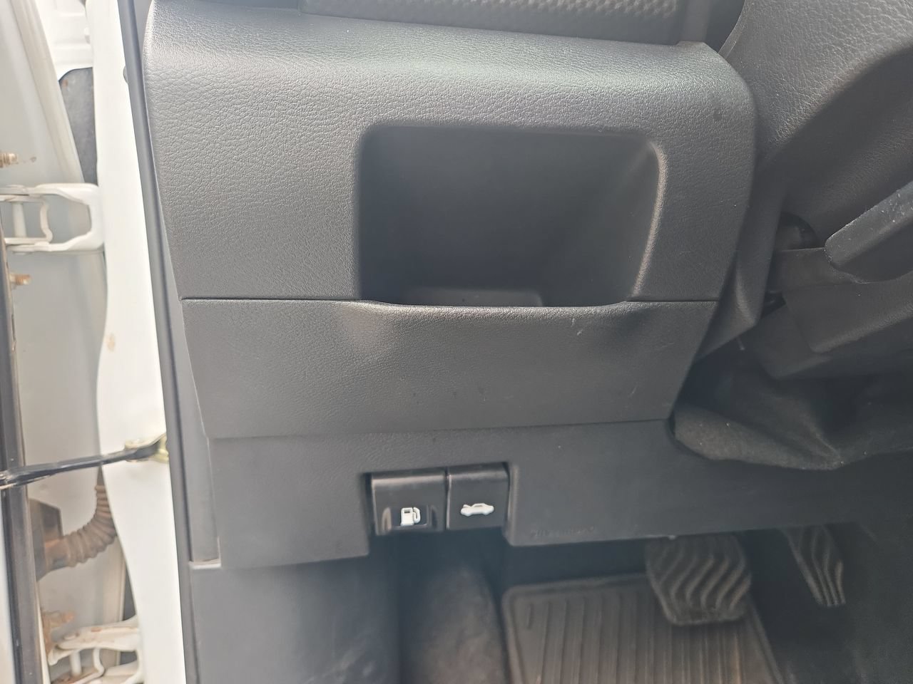 Certified 2024 Nissan Kicks SV FWD image 16