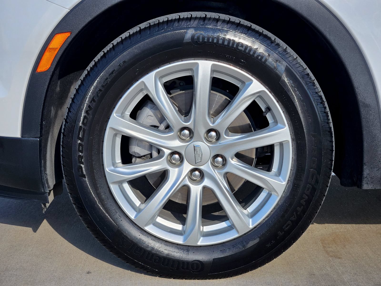 Certified 2023 Cadillac XT4 Luxury w/ Cold Weather Package FWD image 12
