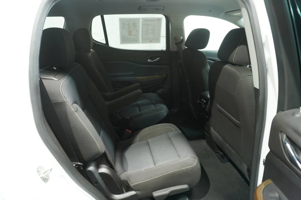 Used 2020 GMC Acadia SLE w/ Driver Convenience Package FWD image 17