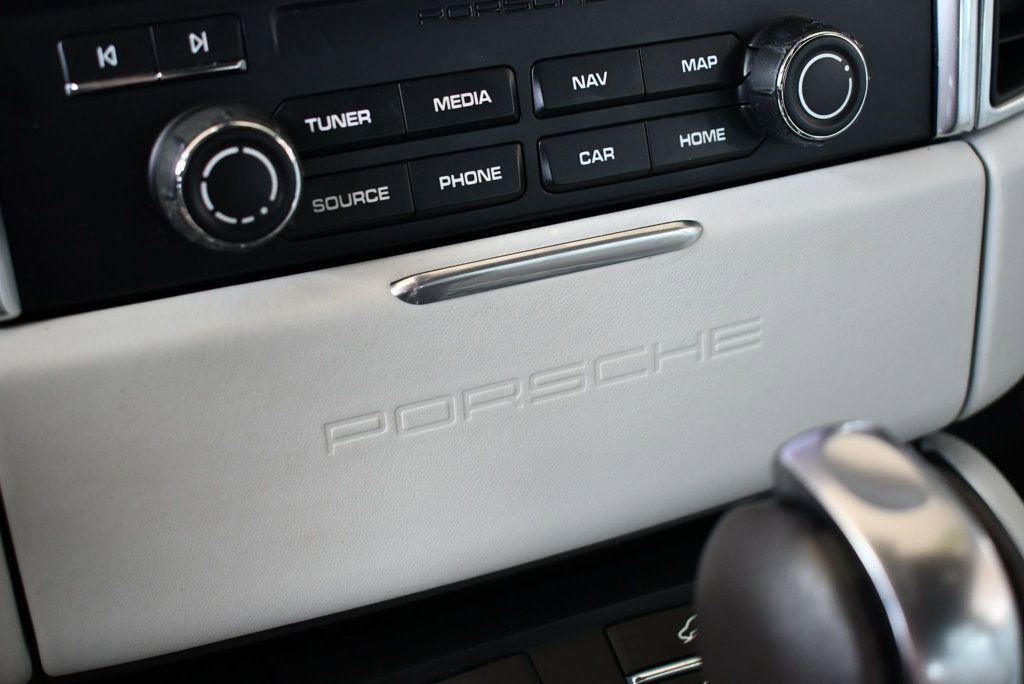 Used 2017 Porsche Macan S image 54