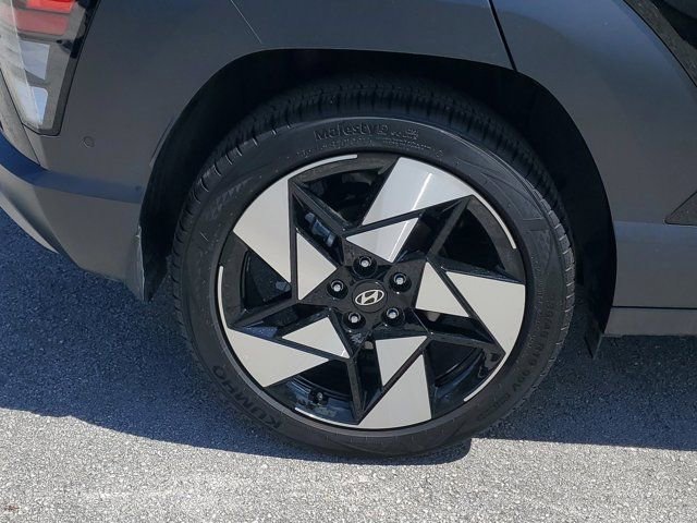 Used 2025 Hyundai Kona Limited image 5