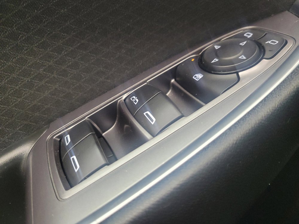 Used 2021 Chevrolet Malibu LT FWD image 27