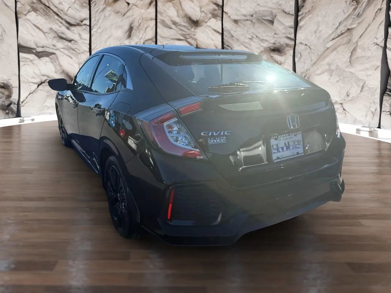 Used 2018 Honda Civic EX image 5