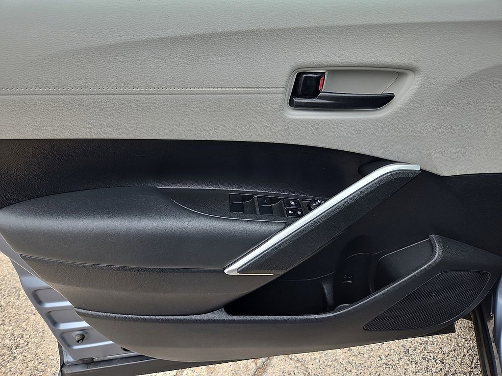 Used 2022 Toyota Corolla Cross L AWD/4WD image 15