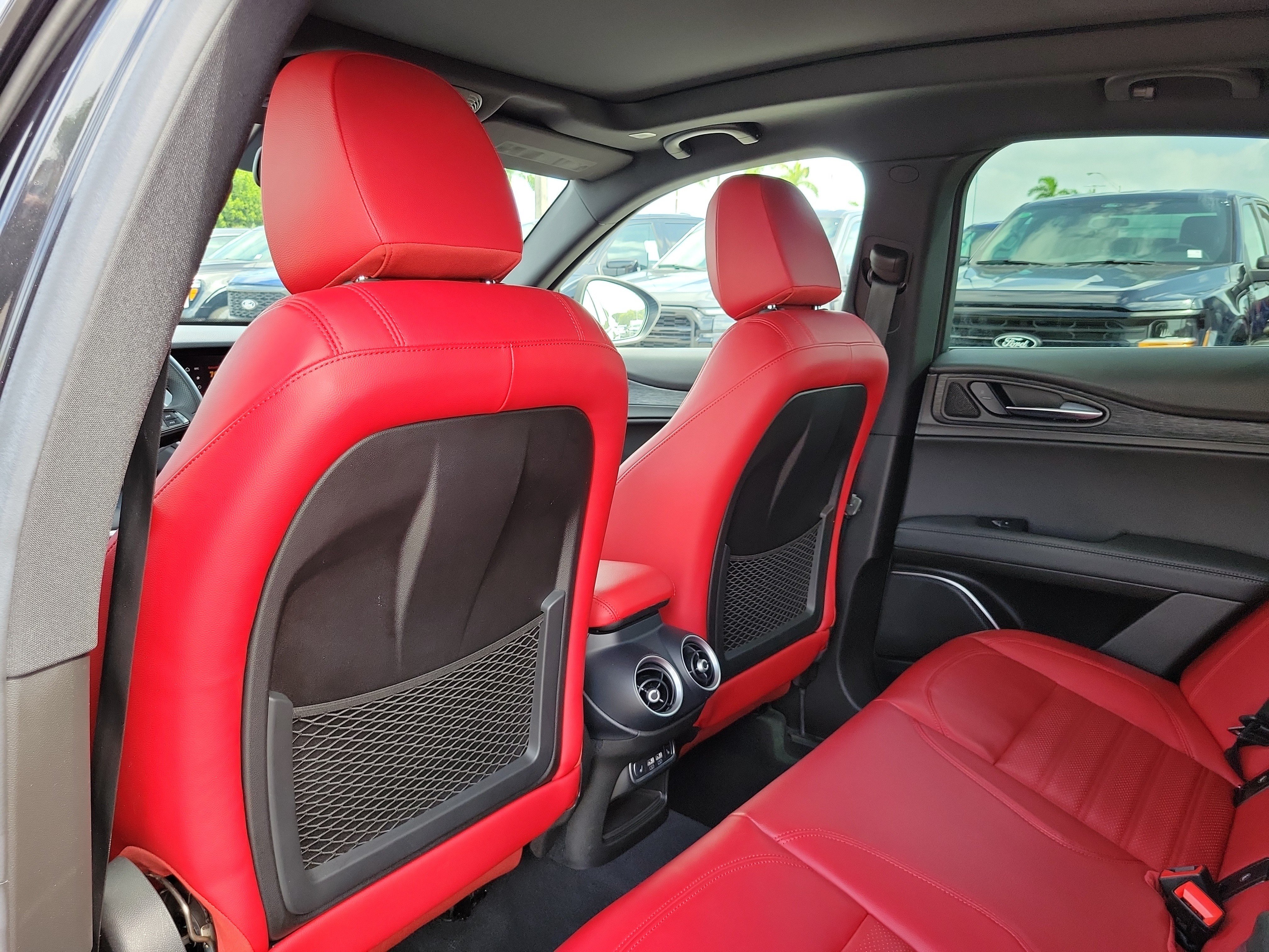 Used 2023 Alfa Romeo Stelvio Sprint RWD image 15