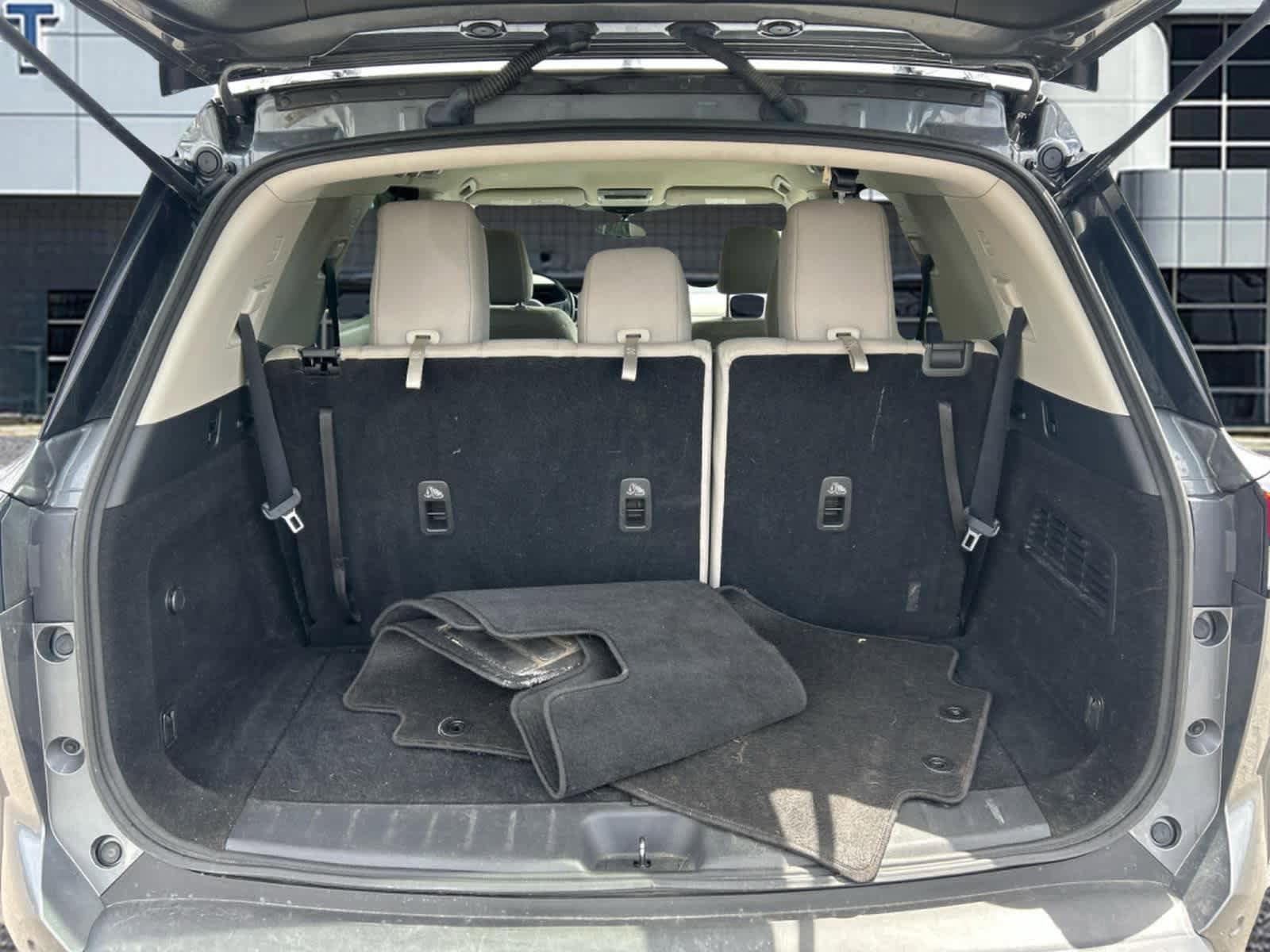 Used 2022 Nissan Pathfinder SV AWD/4WD image 8