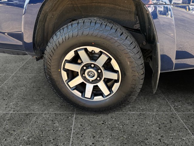Used 2021 Toyota 4Runner TRD Off-Road Premium AWD/4WD image 10